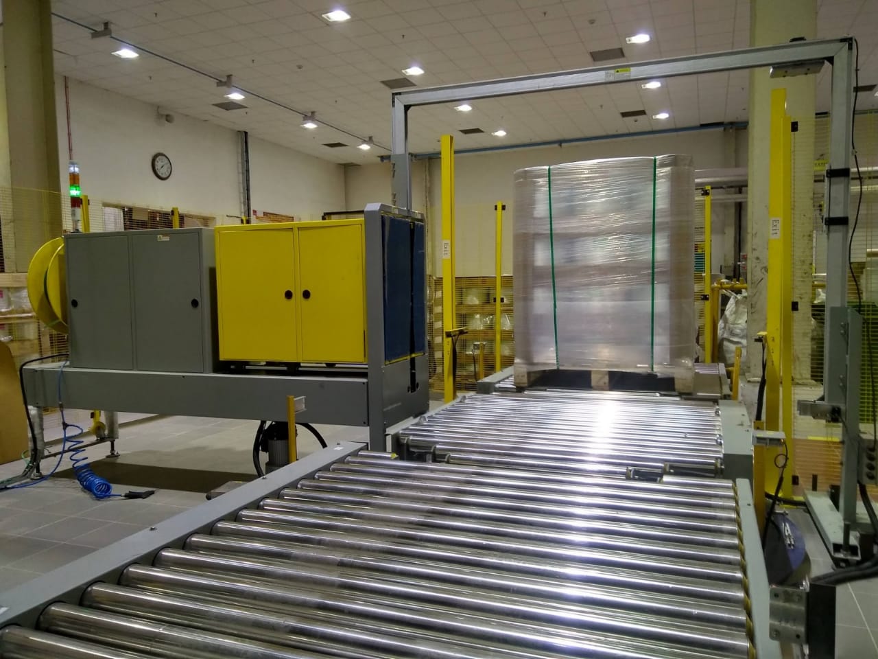 Automatic Pallet Strapping - Packing line
