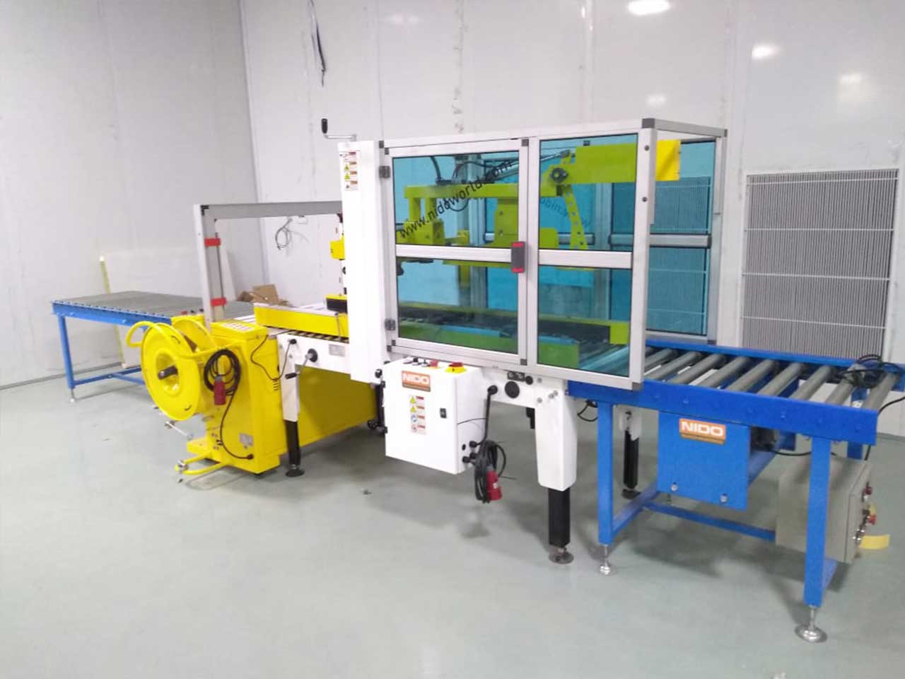 Semi Automatic Flap Folding & Carton Sealer with Auto Strapping