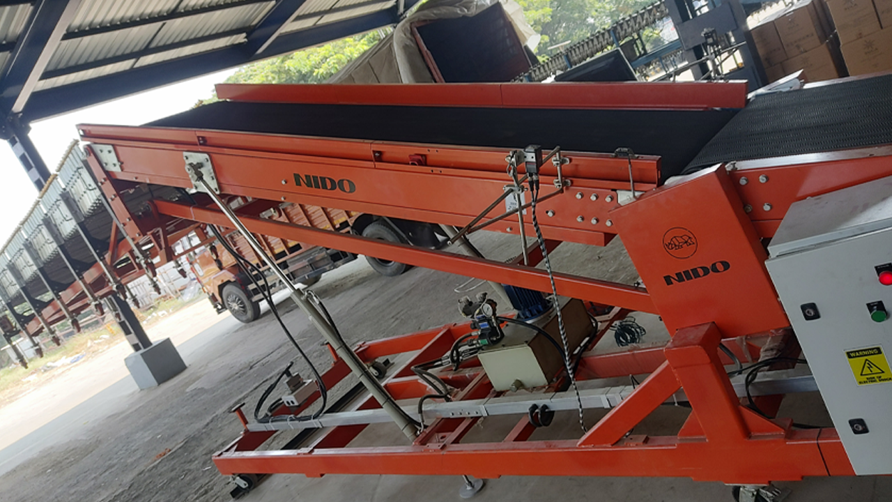 Truck Loading and Unloading Conveyor